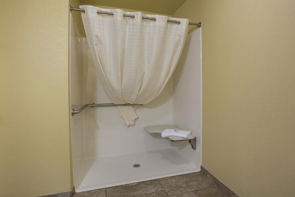 Cobblestone Inn & Suites - Altamont image 22